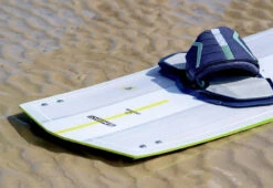 Slingshot Glide V12 Twintip Kiteboard 8 Slingshot Glide V12 Twintip Kiteboard -Sports Surf Store Slingshot Glide V12 Close Up 24636.1654095709